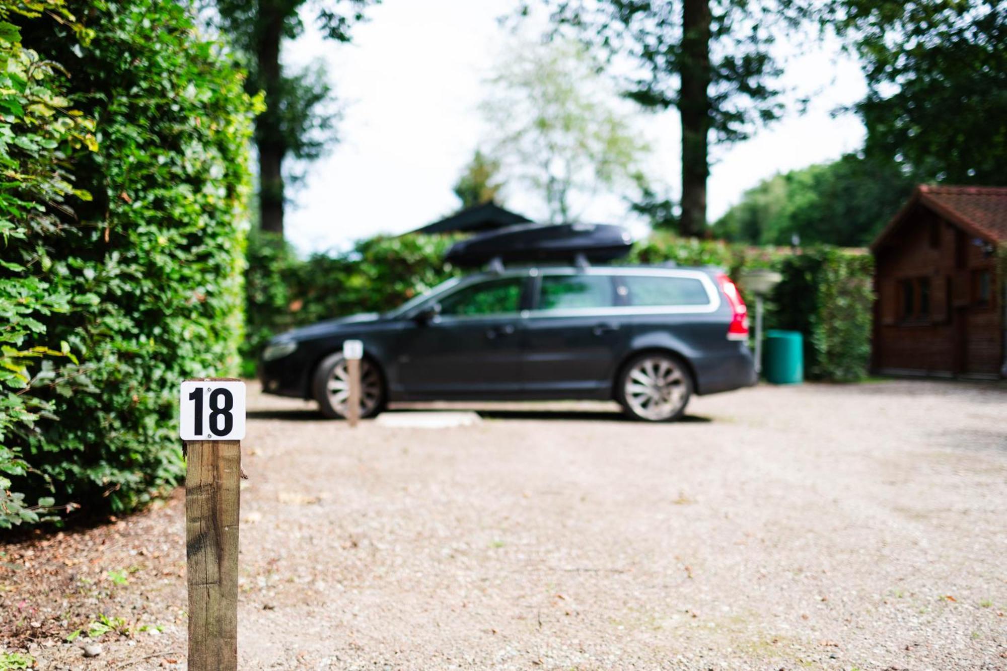 Sfeervolle Blokhut Met Fijne Buitenruimte @ Veluwe เอเปอ ภายนอก รูปภาพ